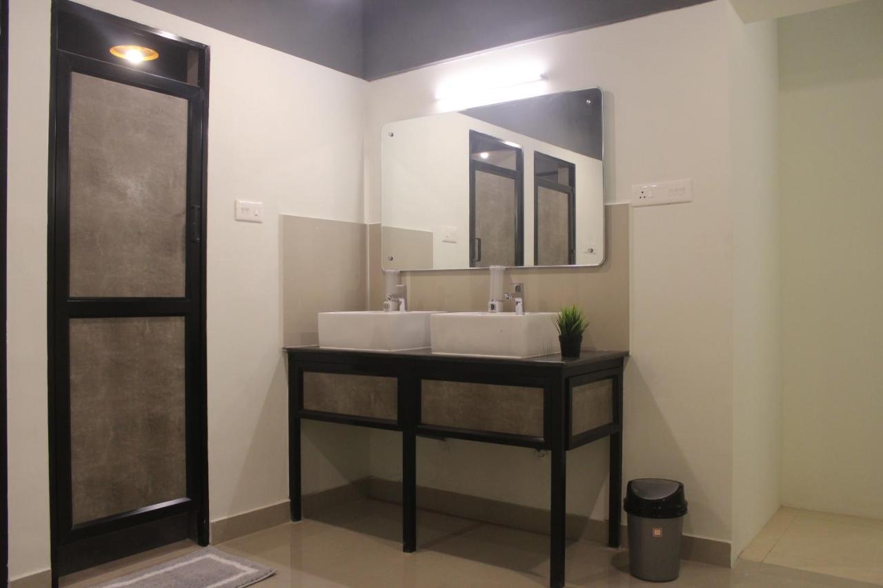 Bed Pods Albergue Thiruvananthapuram Exterior foto